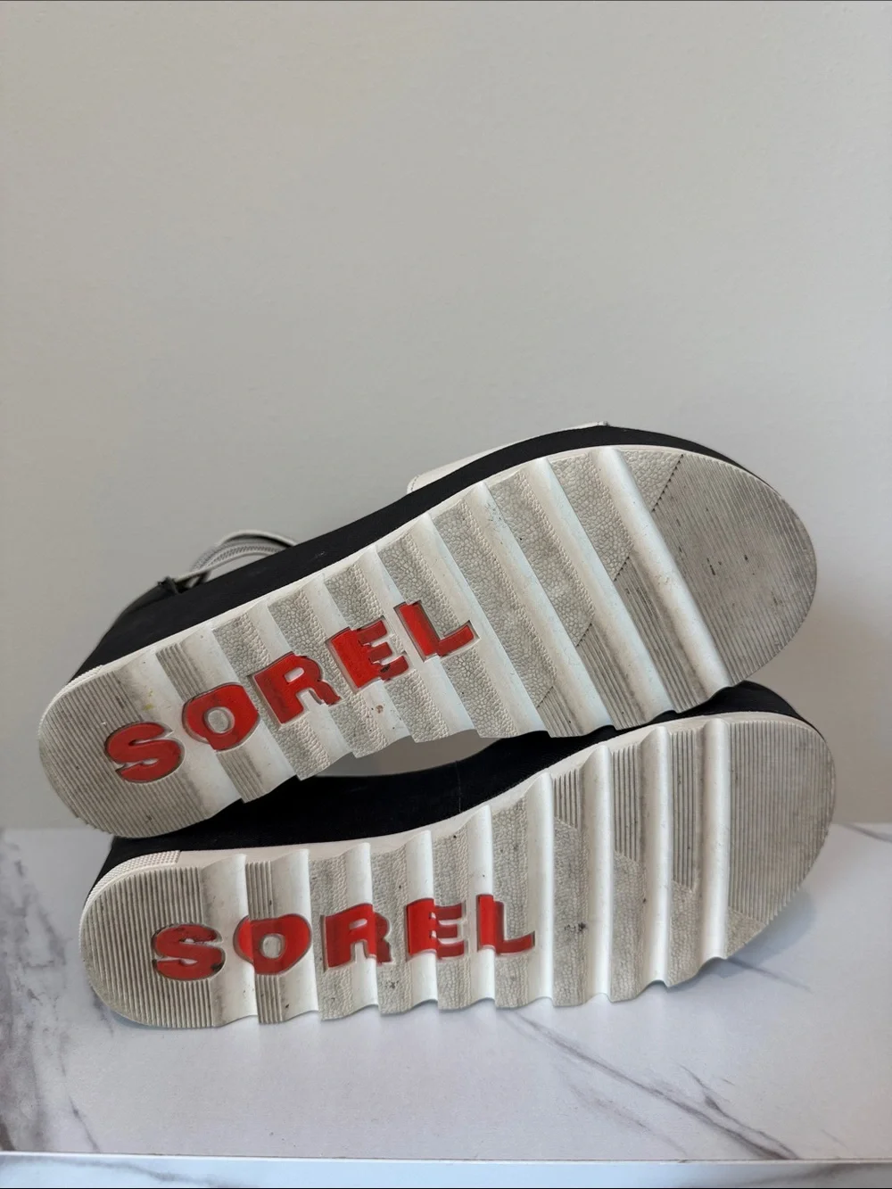 Sorel | Cameron Flatform Ankle Strap Sandal | Black & White | Size 7